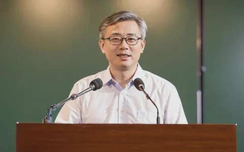 中国大语言模型发展现状及未来趋势分析