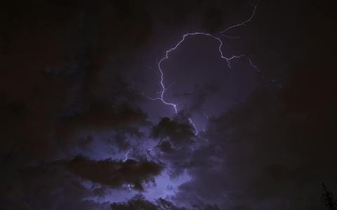 阿里云资源狂飙背后：供需失衡与企业上云新拐点