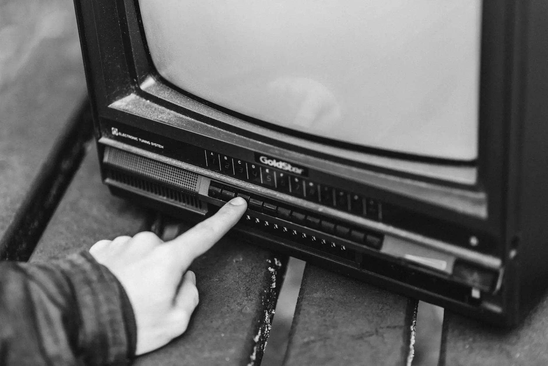 阿里云盘TV版怎么投屏到电视上使用？