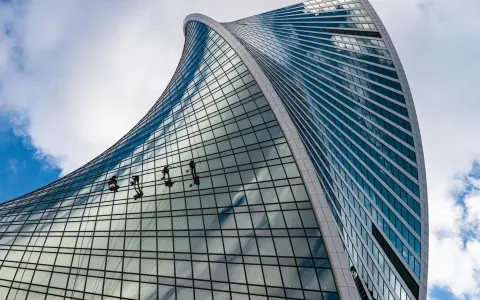 王坚解码阿里云十年进化：从技术理想到产业底座的跃迁