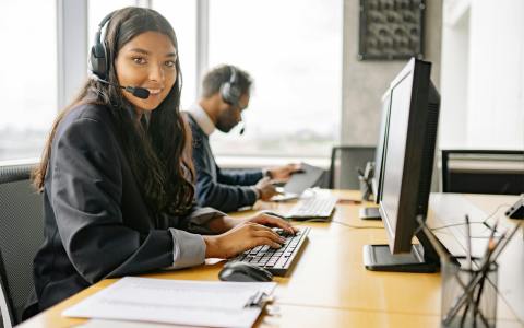 阿里云客服怎么转接到开店部门咨询？