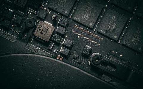 阿里云SSD云盘到底值不值得买，性能真有那么强吗？