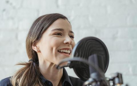 阿里云与主机宝对比评测：功能、价格与适用场景盘点