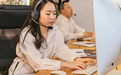 阿里云卡人工服务怎么联系？渠道对比与快速接入盘点