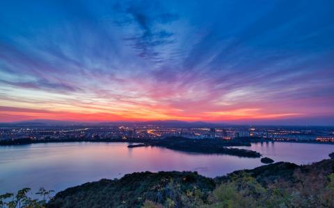 华为云与阿里云竞争格局、能力差异与增长路径解析