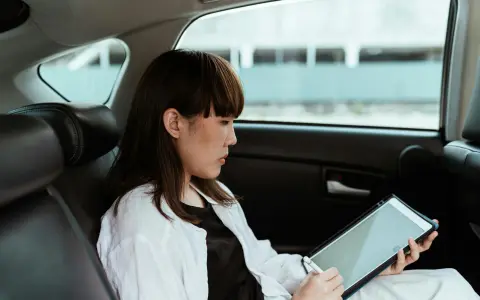 阿里云OS切入智能汽车：生态重构与产业落地机会