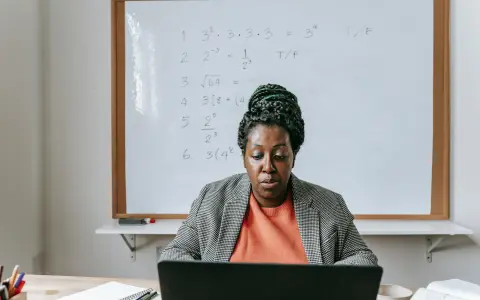 阿里云大学是什么？有哪些免费课程和值得学的认证？