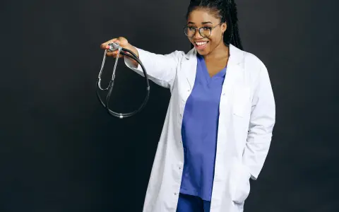 警惕踩坑！阿里云医师申请与认证流程这些关键细节别忽视