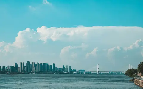 阿里云资讯在哪里看比较全面及时？