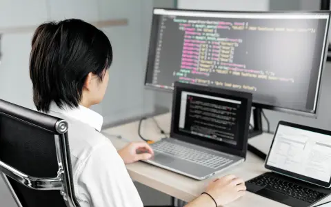 阿里云程序员日常：上班写代码，下班还在改bug