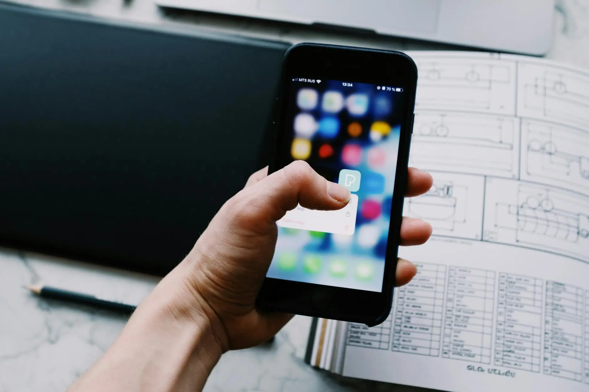 iOS项目中如何集成和使用阿里云SDK?