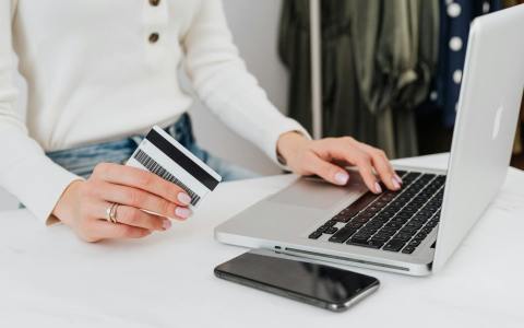 阿里云服务器能用PayPal支付吗？