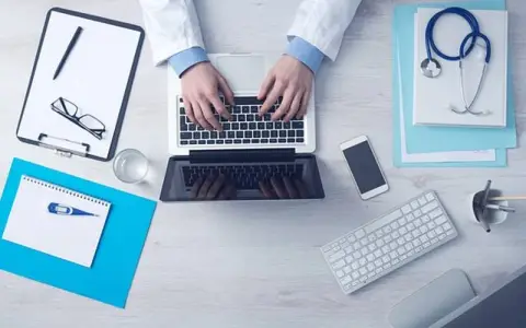 怎样用腾讯云挂机赚钱？7种低门槛思路与实操避坑指南