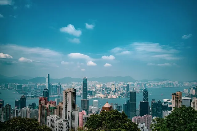 腾讯香港轻量云怎么样?从速度、成本到建站实战全面解析