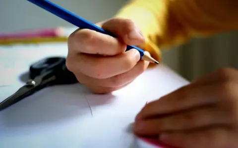 腾讯云小微学习机是什么？一文看懂功能、适用人群与选购重点