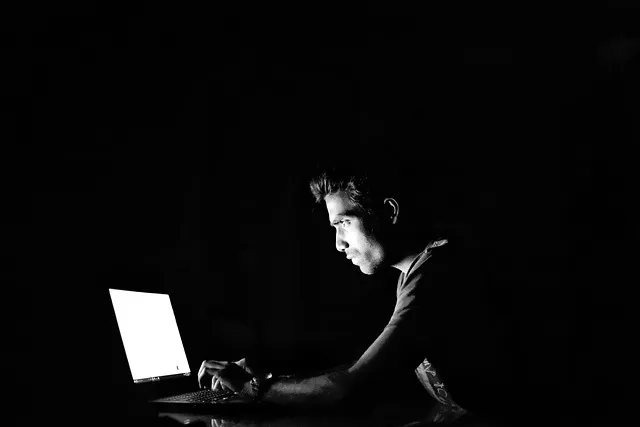 利用云服务器做ddos的代价:法律风险、平台封禁与企业防护