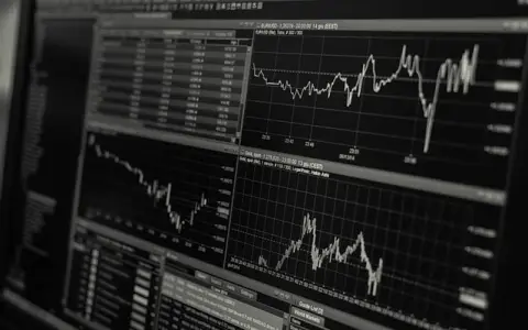 云服务器性能分析：从瓶颈定位到成本优化的实战方法