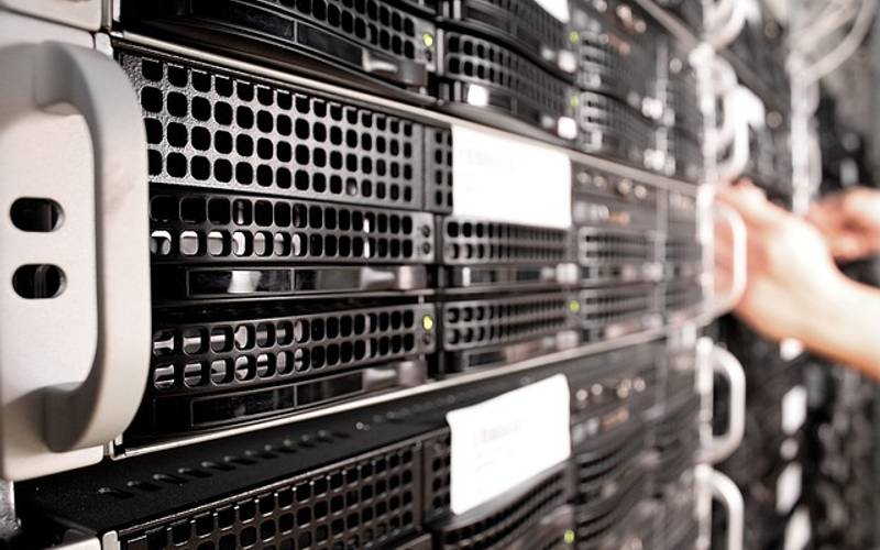 云服务器中转挖矿违法吗？一文看懂风险、案例与法律后果