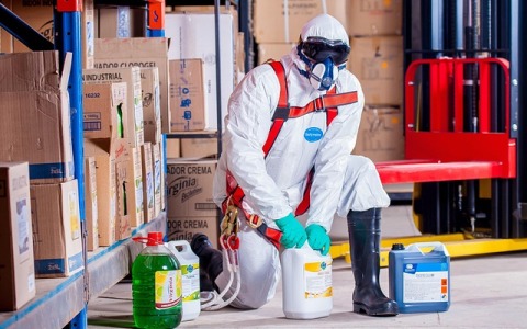 腾讯云服务器防火墙怎么配置更安全？实战思路与避坑指南