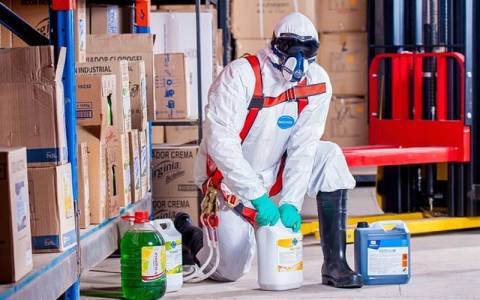 腾讯云服务器防火墙怎么配置更安全？实战思路与避坑指南