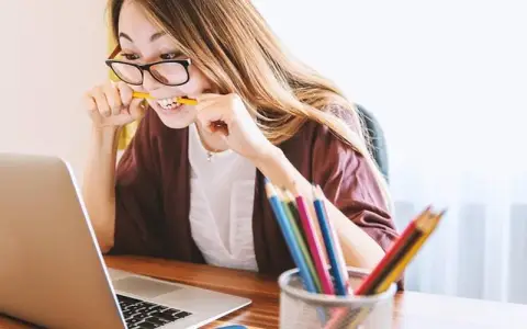 云服务器免实名有哪些选择，真的更省心吗？