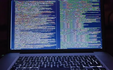 彩虹云主机源码怎么选怎么用？从搭建到运营的实战解析