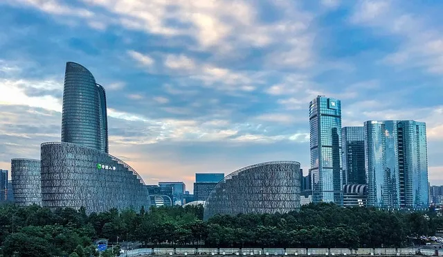 云服务器有什么功能?一篇讲透企业与个人的核心用途