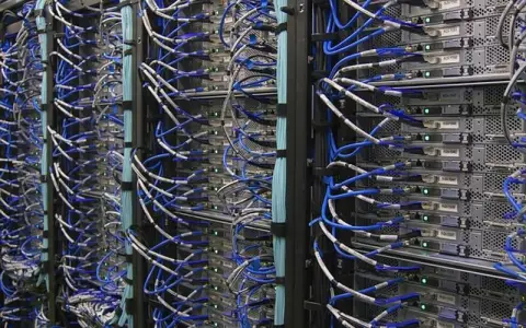 云主机网络卡怎么办？从排查思路到实战优化一次讲透