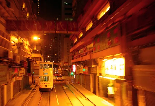 阿里云主机香港怎么选?低延迟建站与跨境业务实战指南