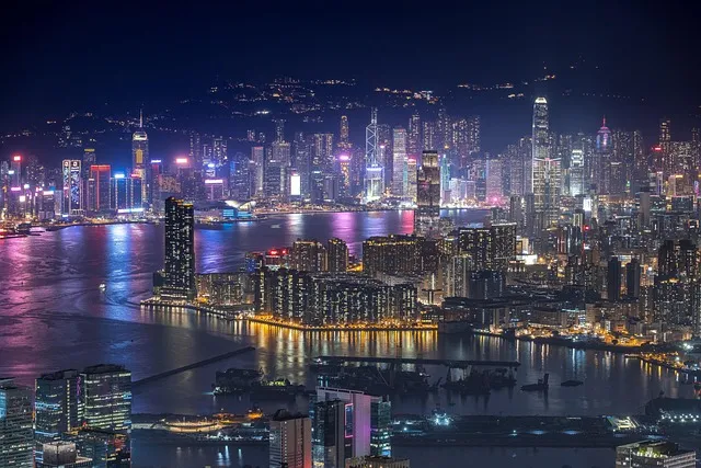 腾讯云主机香港怎么选?部署网站与业务上云实战指南